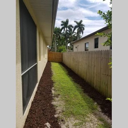 823 104Th Ave. N. Naples Villa Екстериор снимка